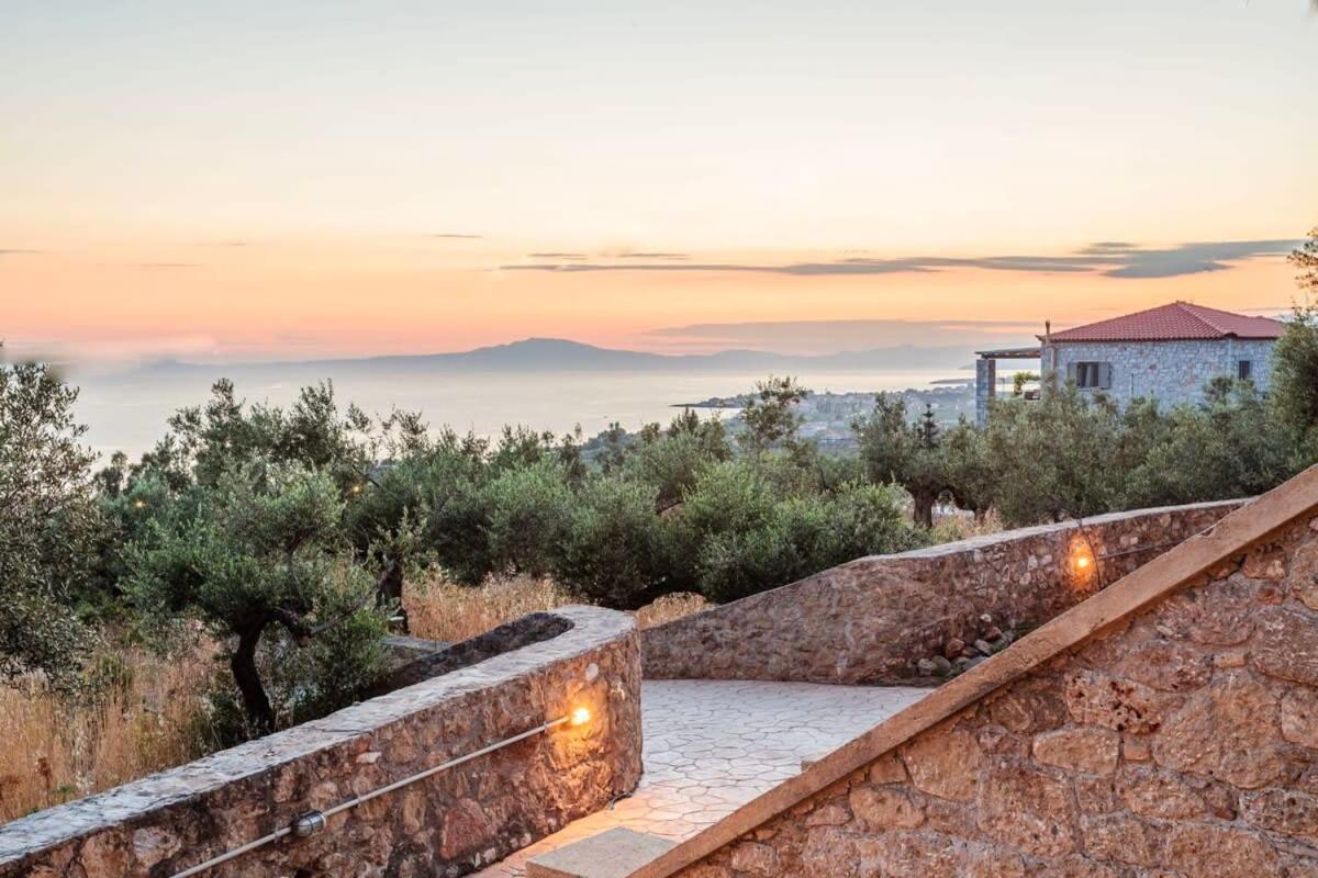 Mani Panoramic Seaviews - Luxury Summer Haven Levktron Экстерьер фото
